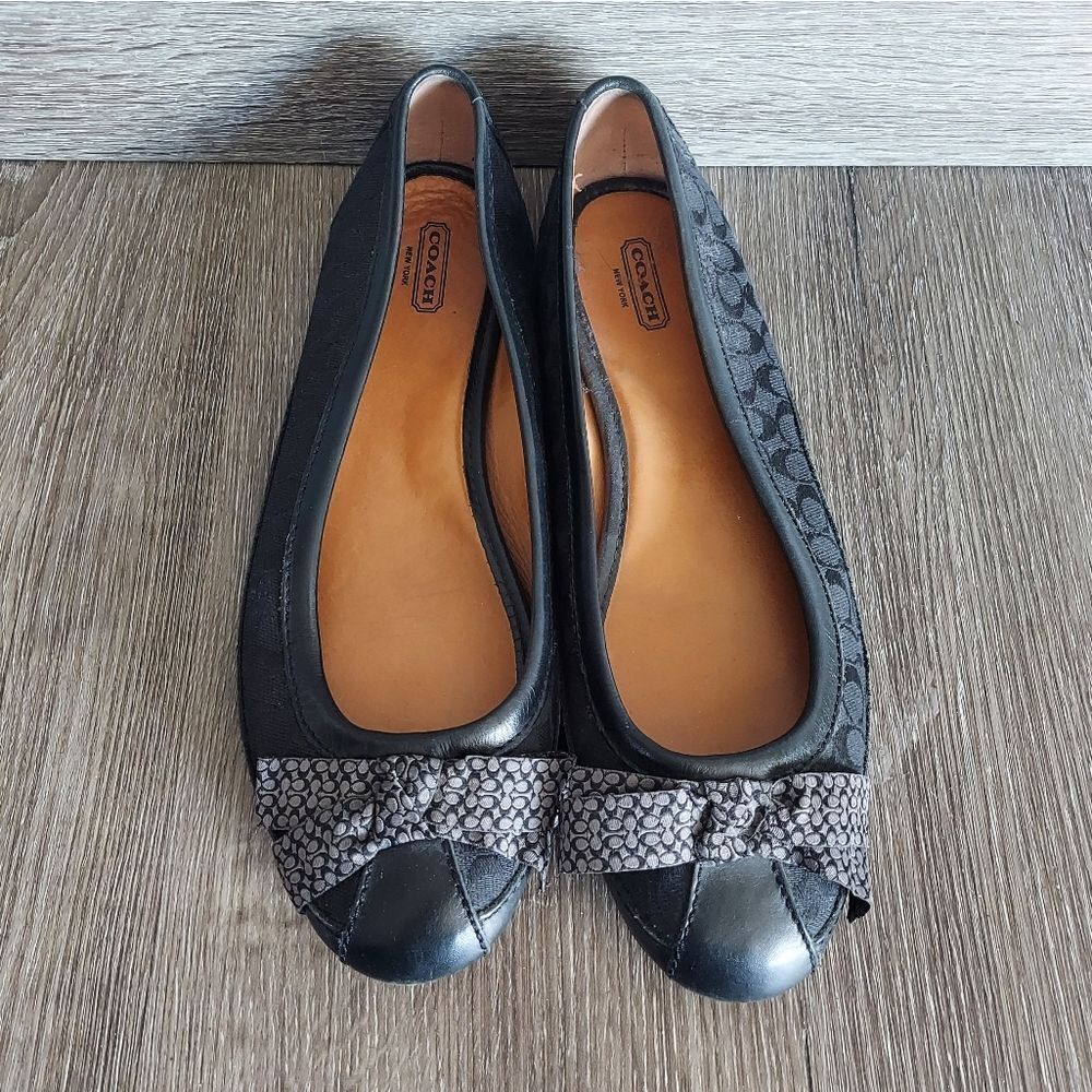 Coach Saundra Flats Black Monogram Logo Bow Size 9.5